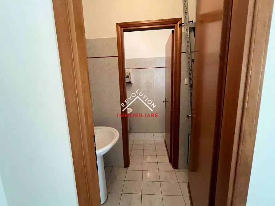 Immagine 17 di Negozio in vendita  in Campo di Marte a Perugia