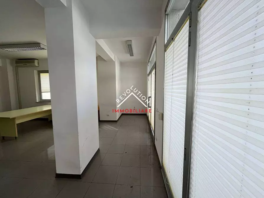 Immagine 21 di Negozio in vendita  in Campo di Marte a Perugia