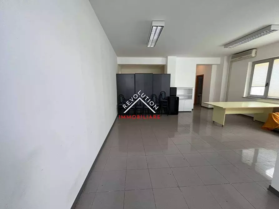Immagine 4 di Negozio in vendita  in Campo di Marte a Perugia