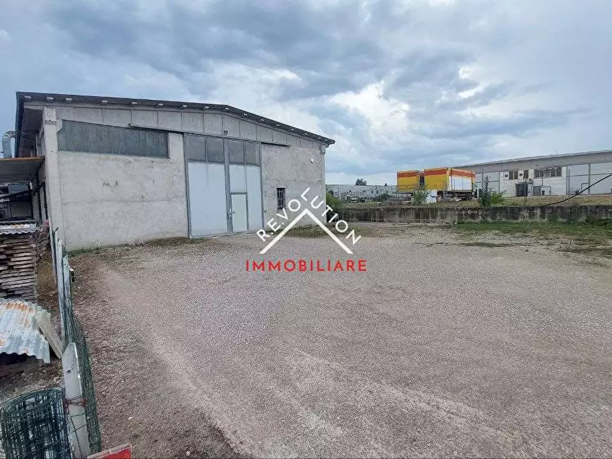 Immagine 1 di Capannone industriale in vendita  in Via Benedetto Spinoza a Città Di Castello