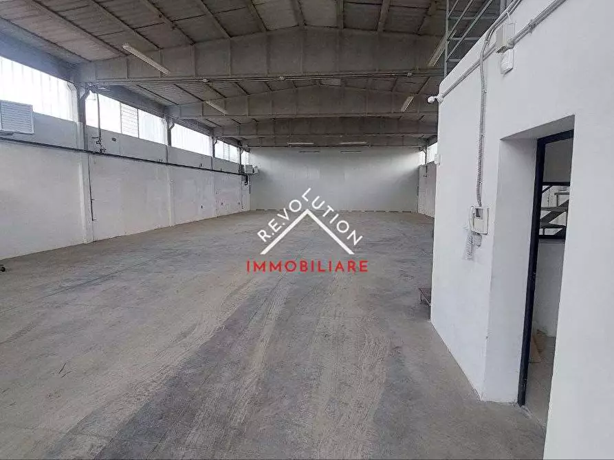 Immagine 12 di Capannone industriale in vendita  in Via Benedetto Spinoza a Città Di Castello
