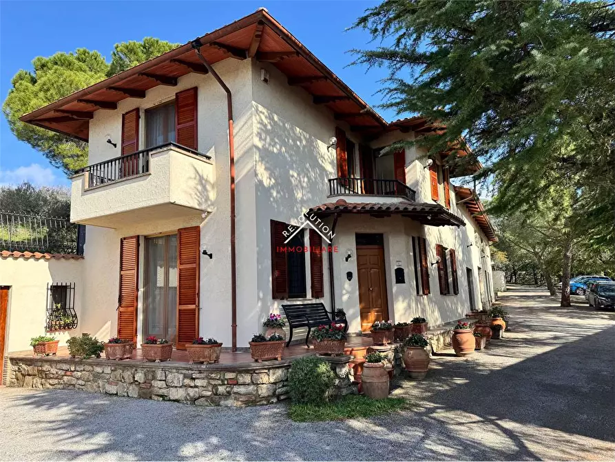 Immagine 1 di Villa in vendita  in Via della Martinella a Passignano Sul Trasimeno