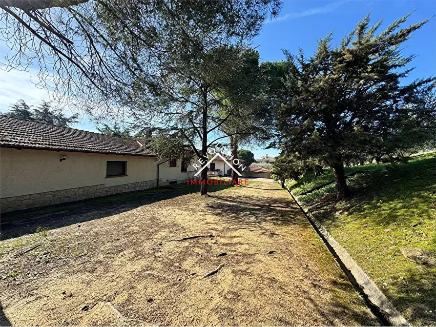 Immagine 18 di Villa in vendita  in Via della Martinella a Passignano Sul Trasimeno