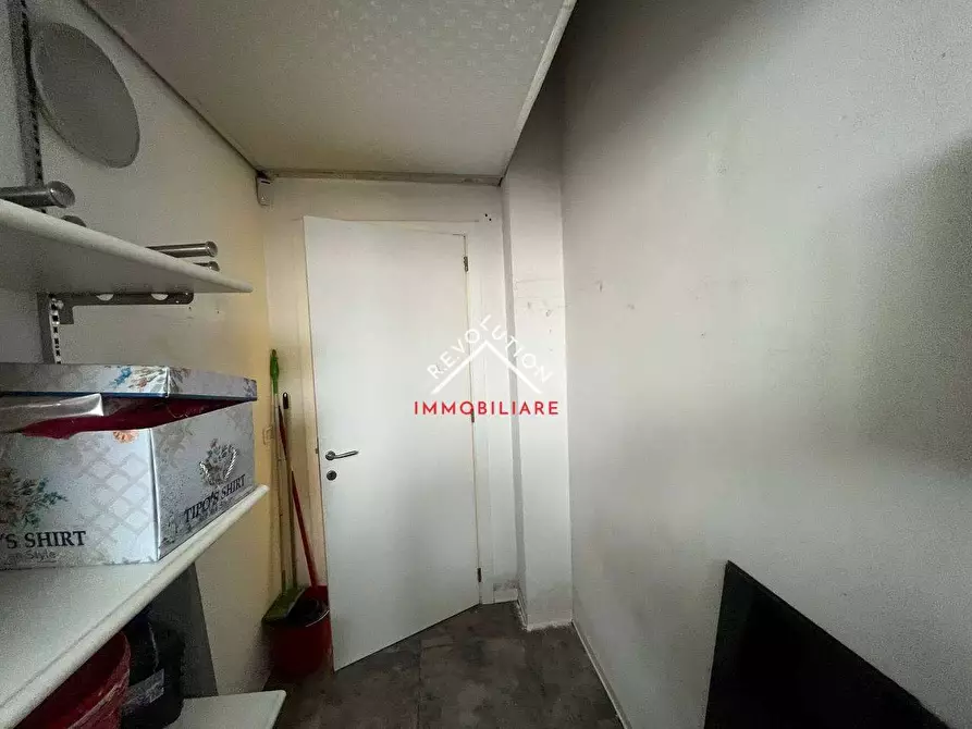 Immagine 27 di Negozio in affitto  in Via Luca Signorelli a Sansepolcro