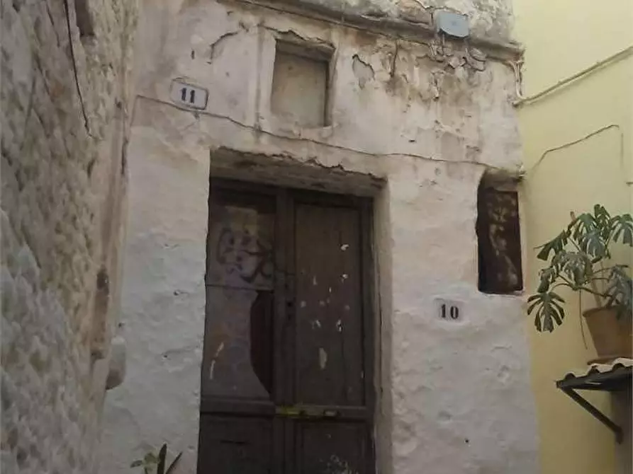 Immagine 2 di Stabile in vendita  a Bitonto