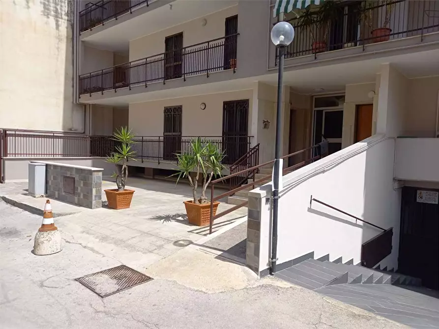 Immagine 8 di Monolocale in vendita  a Bitonto