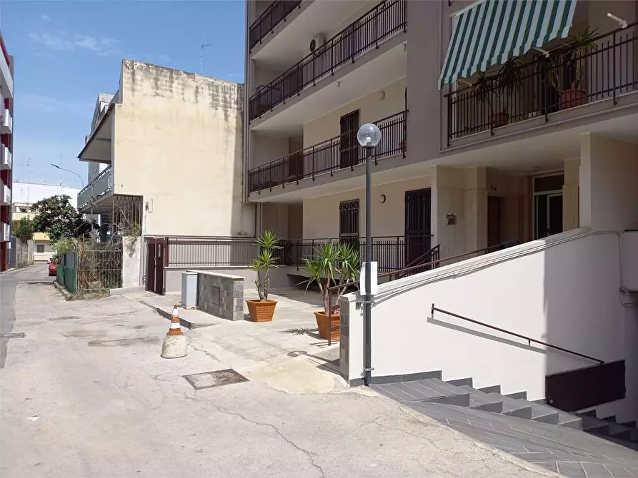 Immagine 9 di Monolocale in vendita  a Bitonto