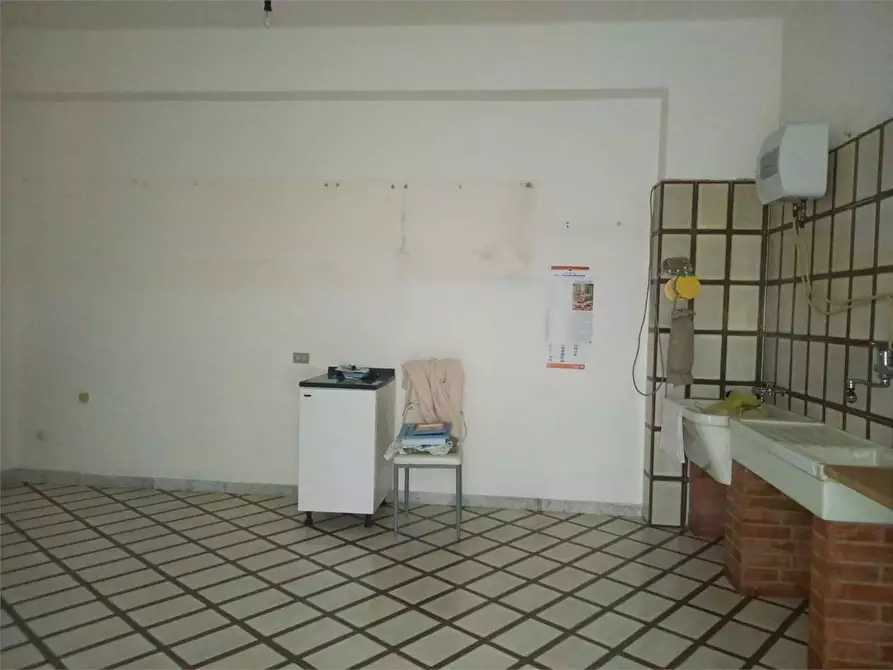 Immagine 21 di Appartamento in affitto  a Bitonto