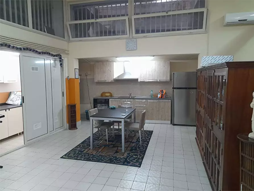 Immagine 4 di Garage in vendita  a Bitonto