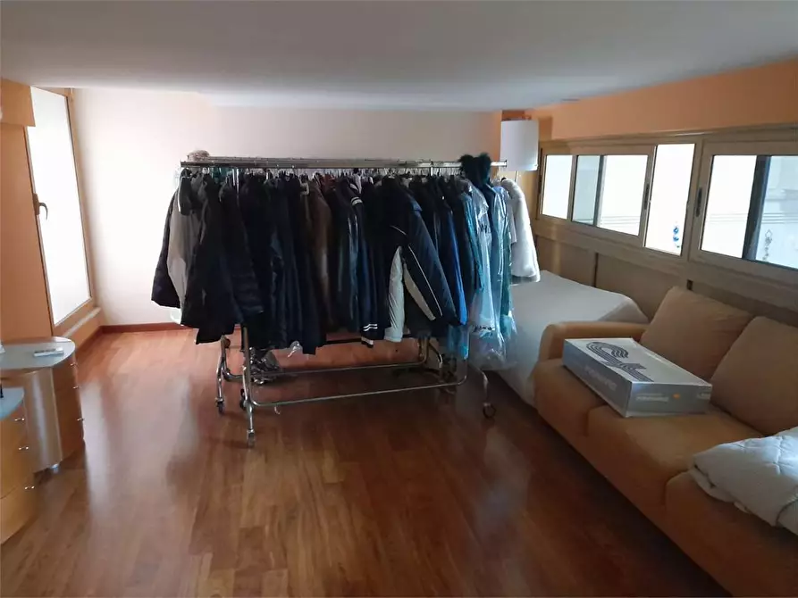 Immagine 6 di Garage in vendita  a Bitonto