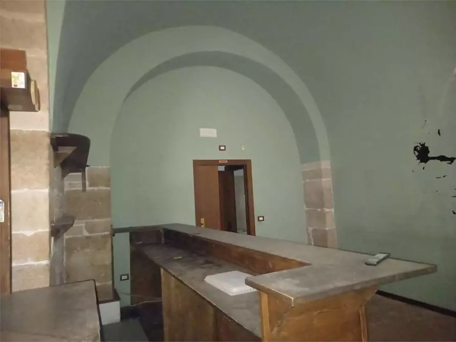 Immagine 24 di Negozio in affitto  a Bitonto