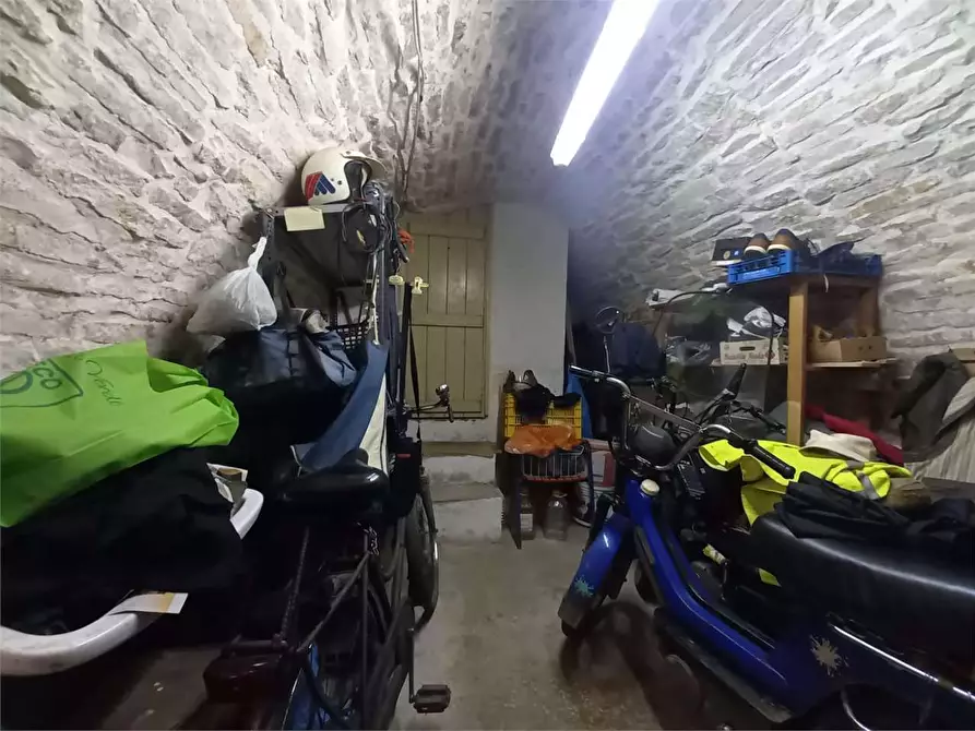 Immagine 36 di Appartamento in vendita  a Bitonto