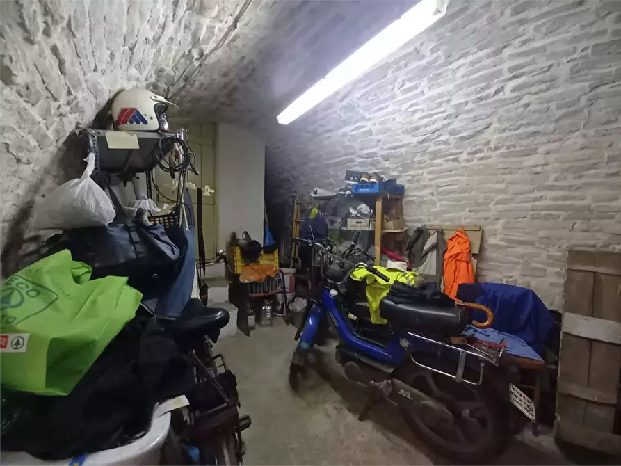 Immagine 37 di Appartamento in vendita  a Bitonto