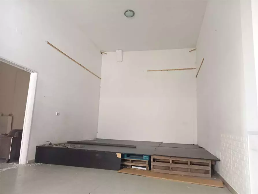 Immagine 2 di Laboratorio in affitto  a Bitonto