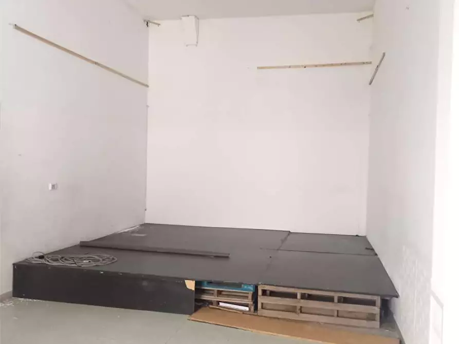 Immagine 4 di Laboratorio in affitto  a Bitonto