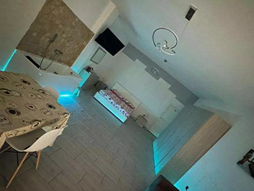 Immagine 10 di Appartamento in vendita  a Bari