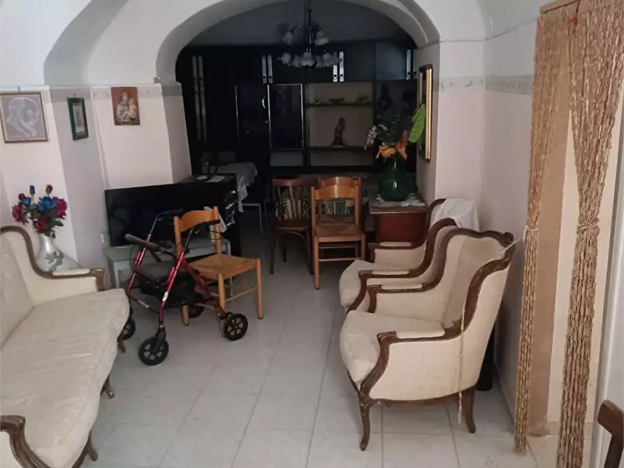 Immagine 41 di Casa indipendente in vendita  a Bitonto