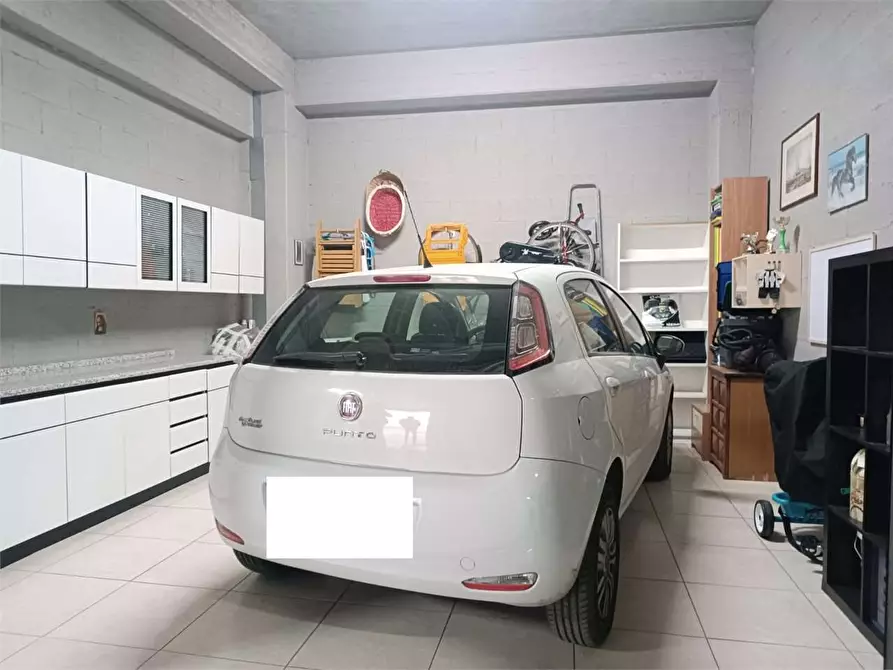 Immagine 21 di Appartamento in vendita  a Bitonto