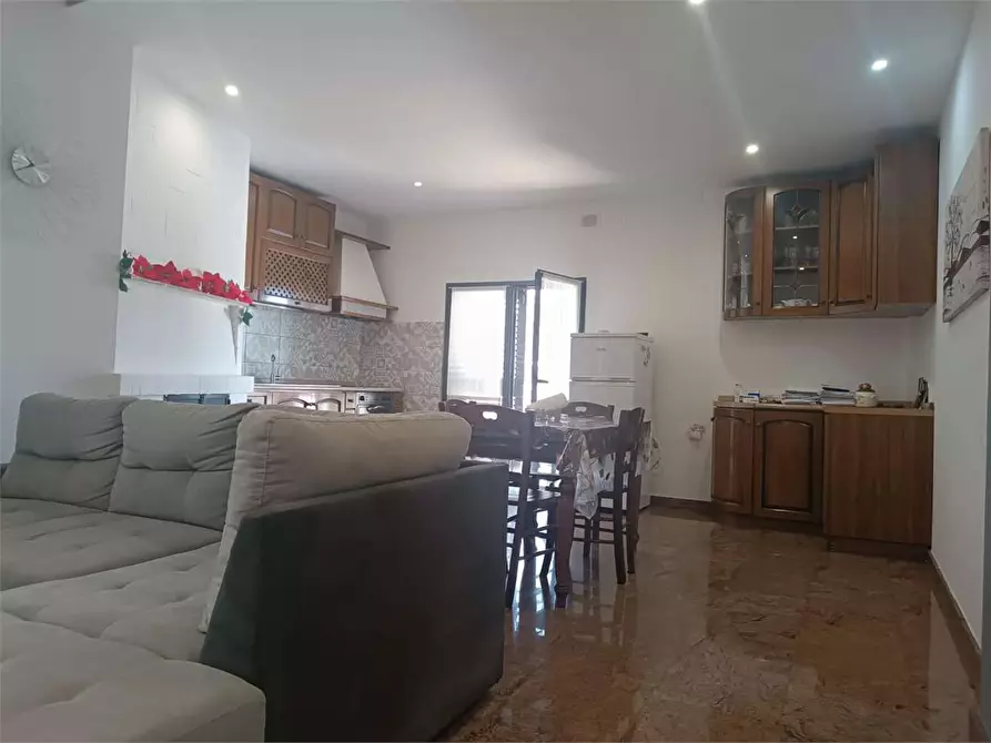 Immagine 26 di Trilocale in vendita  a Bitonto