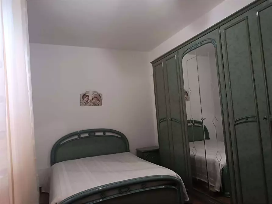 Immagine 28 di Trilocale in vendita  a Bitonto