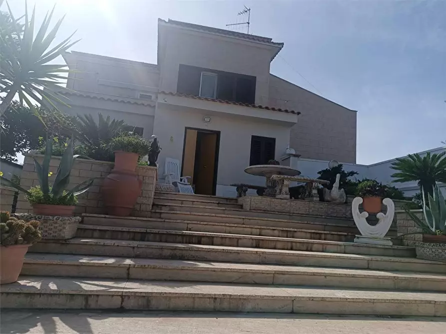 Immagine 45 di Trilocale in vendita  a Bitonto