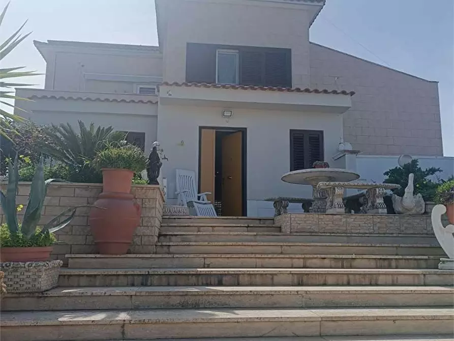 Immagine 49 di Trilocale in vendita  a Bitonto