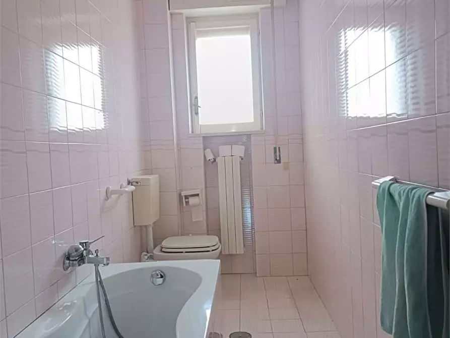 Immagine 52 di Appartamento in vendita  a Bitonto