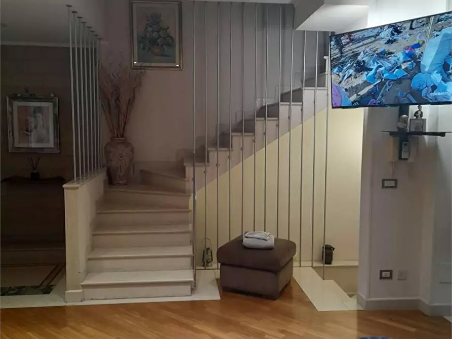 Immagine 2 di Quadrilocale in vendita  a Bari