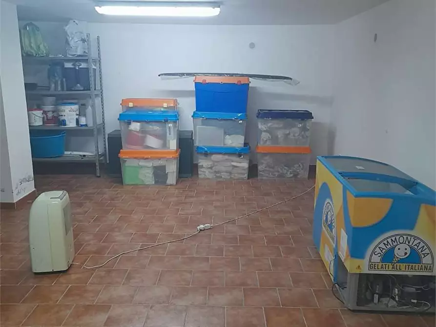 Immagine 33 di Quadrilocale in vendita  a Bari