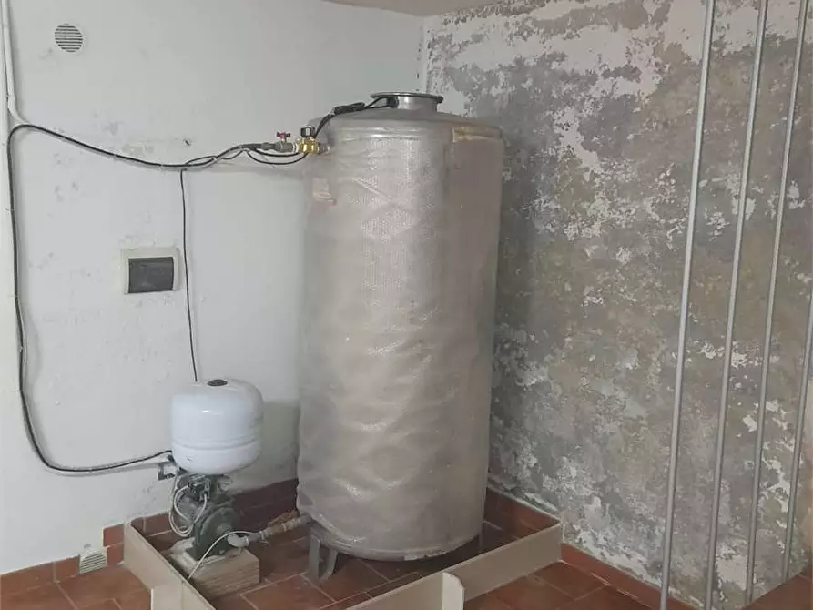 Immagine 35 di Quadrilocale in vendita  a Bari