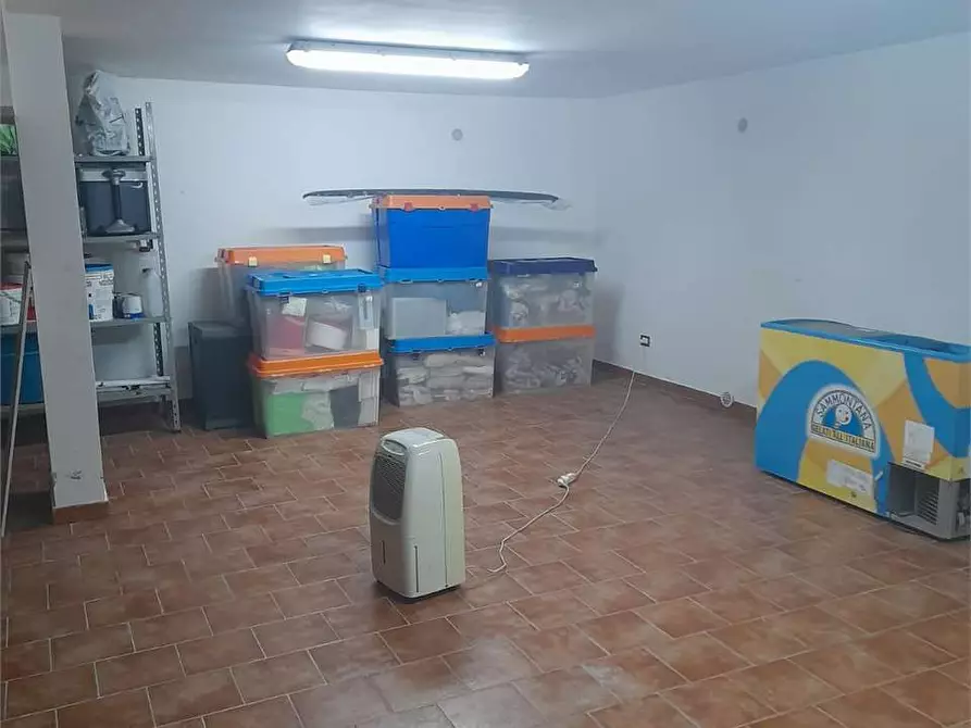 Immagine 37 di Quadrilocale in vendita  a Bari