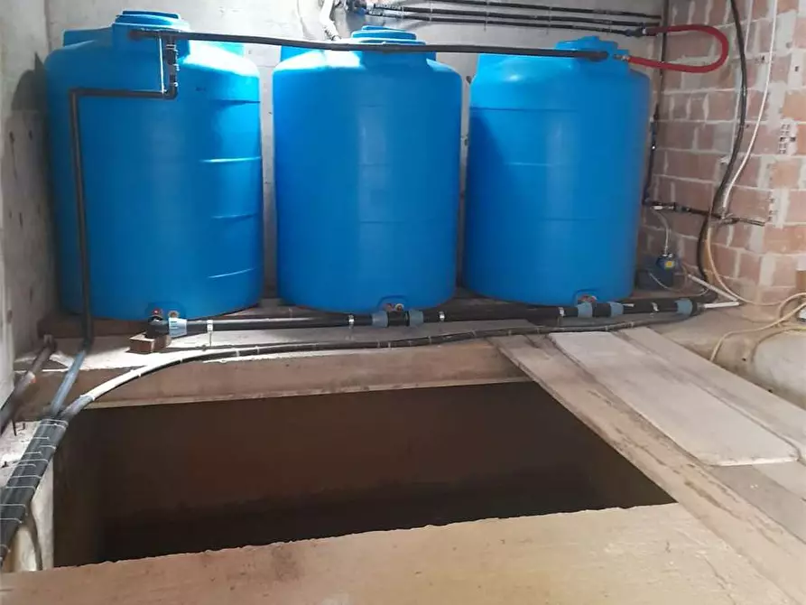 Immagine 11 di Casa indipendente in vendita  a Giovinazzo