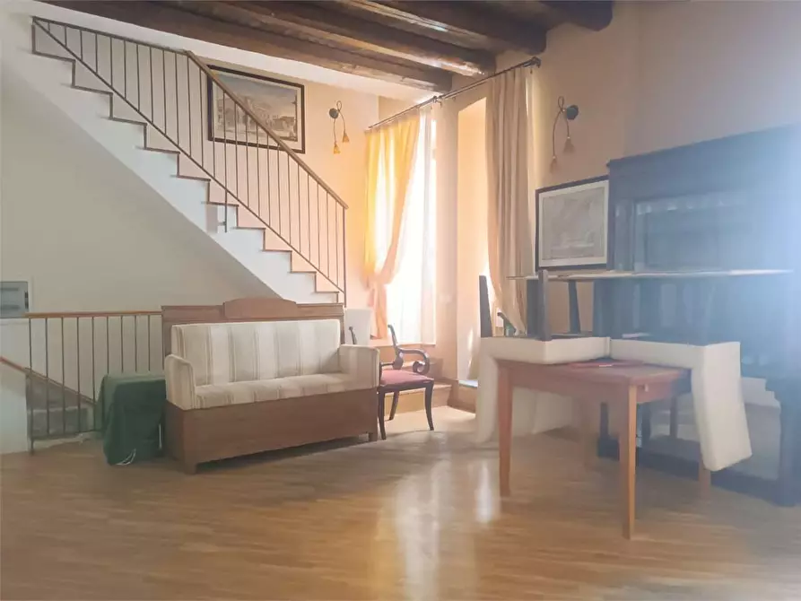 Immagine 2 di Casa indipendente in vendita  a Bitonto