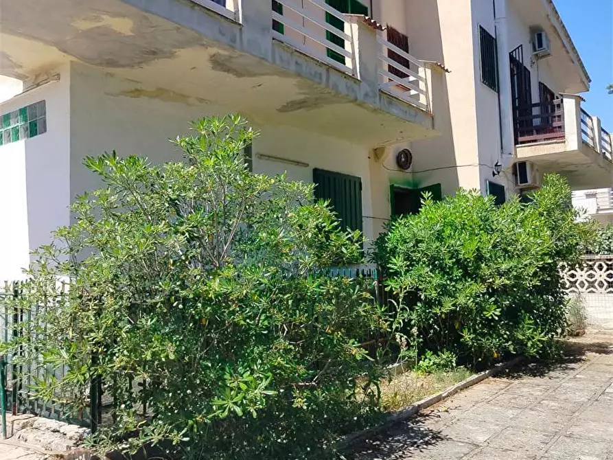 Immagine 4 di Villa in vendita  a Bitonto