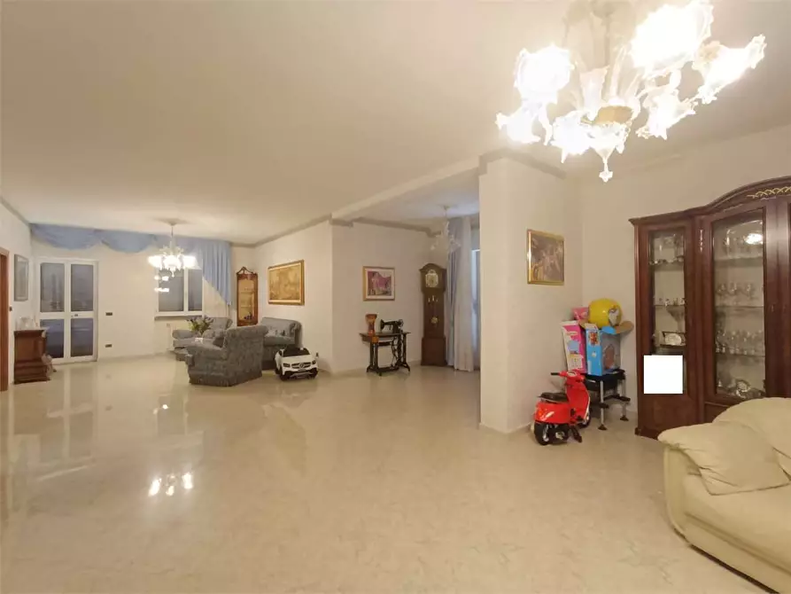 Immagine 8 di Villa in vendita  a Bitonto