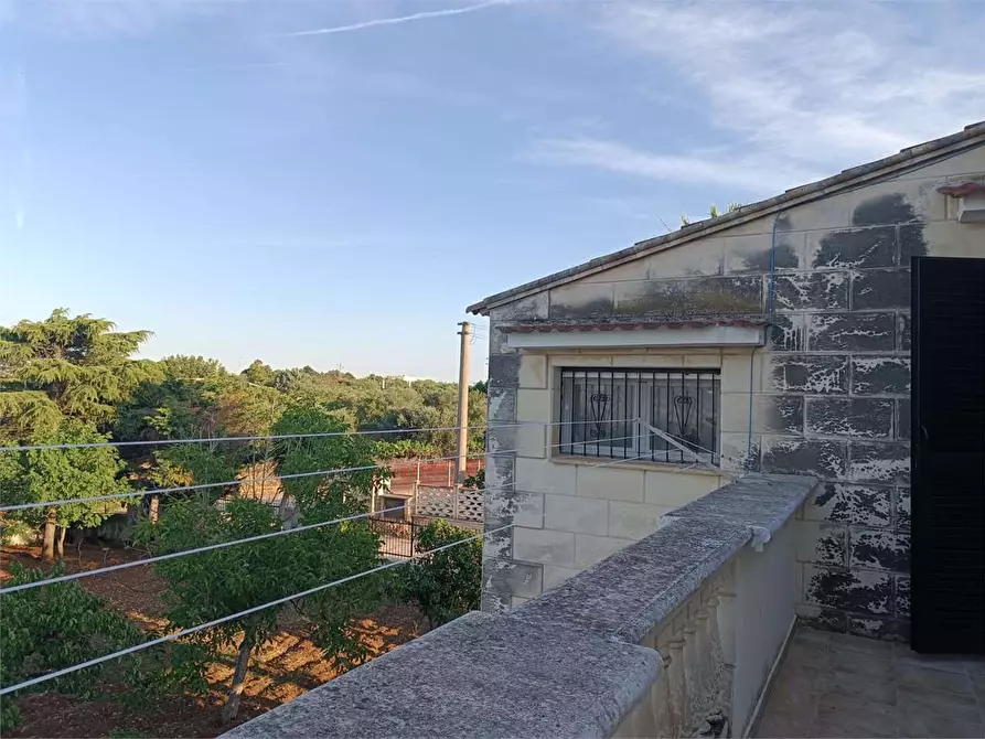 Immagine 18 di Villa in vendita  a Bitonto