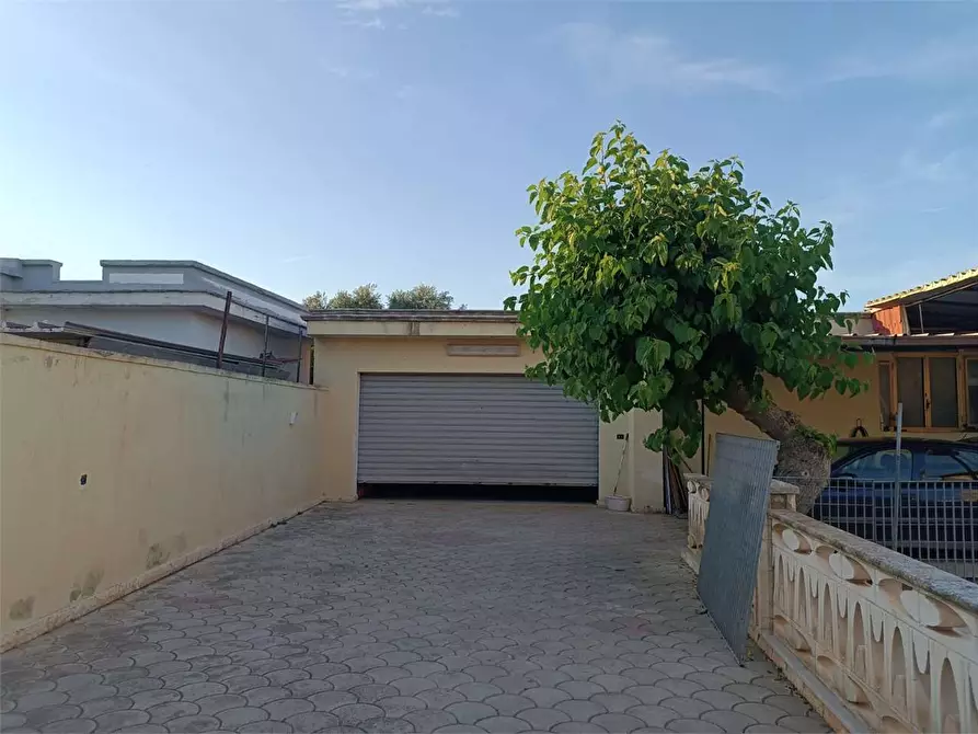 Immagine 39 di Villa in vendita  a Bitonto