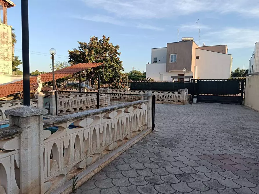 Immagine 41 di Villa in vendita  a Bitonto