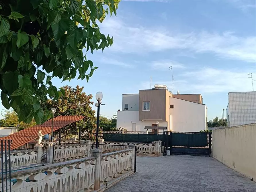 Immagine 42 di Villa in vendita  a Bitonto