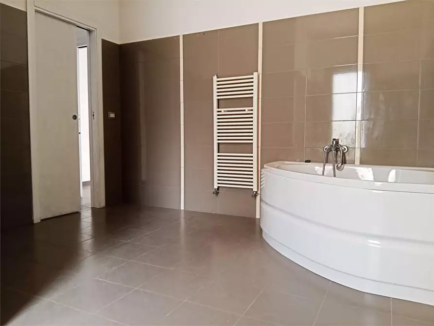 Immagine 8 di Appartamento in vendita  a Bitonto