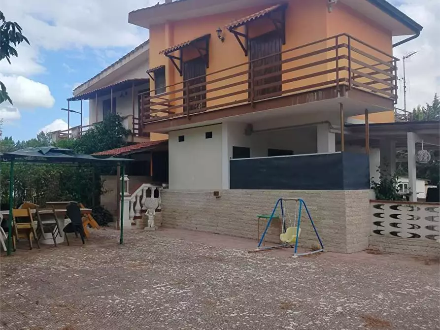 Immagine 5 di Villa in vendita  a Bitonto