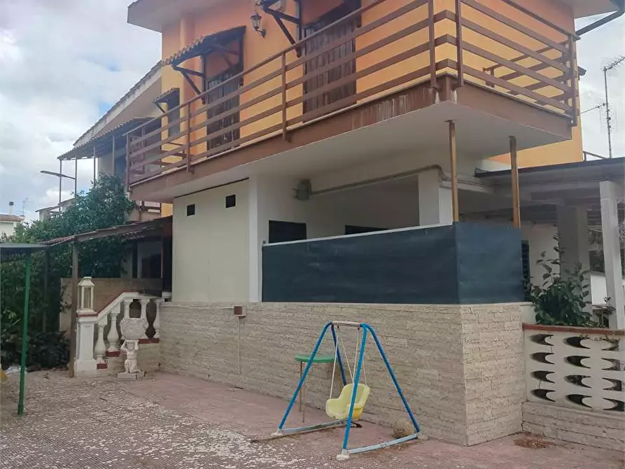 Immagine 6 di Villa in vendita  a Bitonto