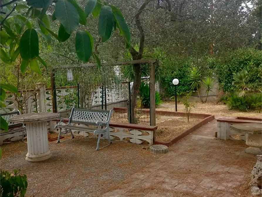 Immagine 7 di Villa in vendita  a Bitonto