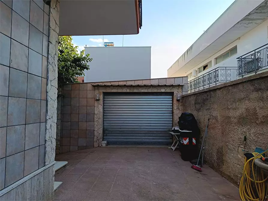 Immagine 15 di Casa indipendente in vendita  a Bitonto