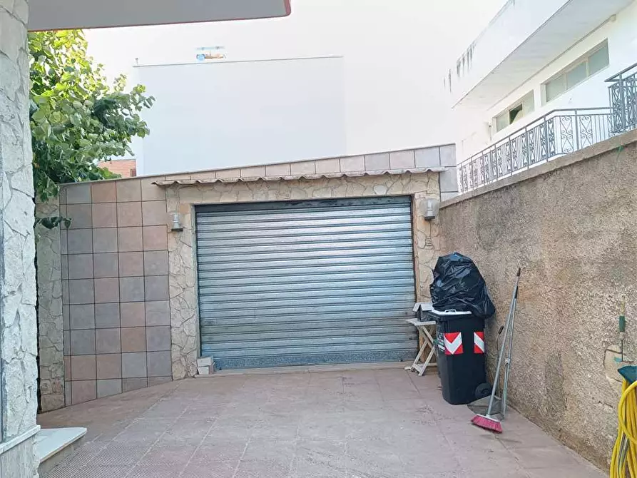 Immagine 16 di Casa indipendente in vendita  a Bitonto