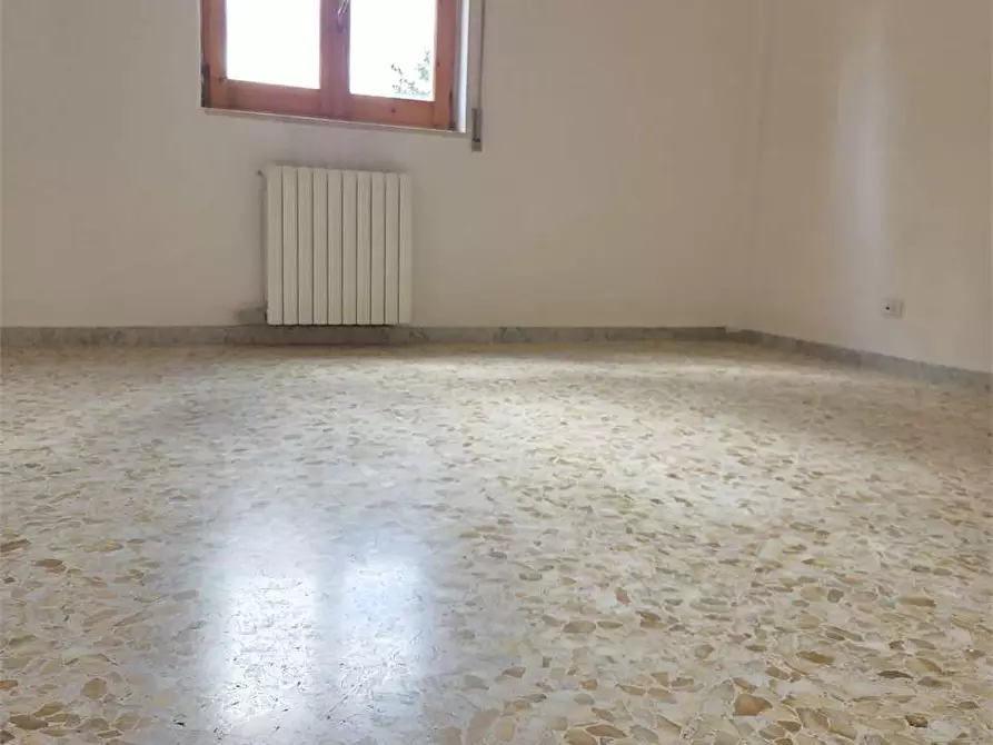 Immagine 21 di Appartamento in vendita  a Bitonto