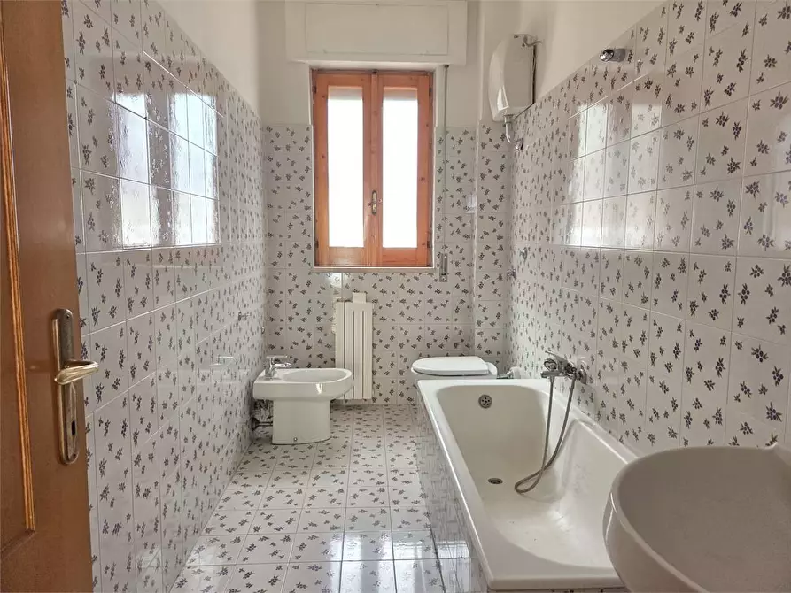 Immagine 32 di Appartamento in vendita  a Bitonto