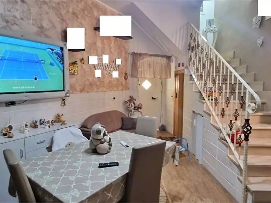 Immagine 19 di Casa indipendente in vendita  a Bitonto