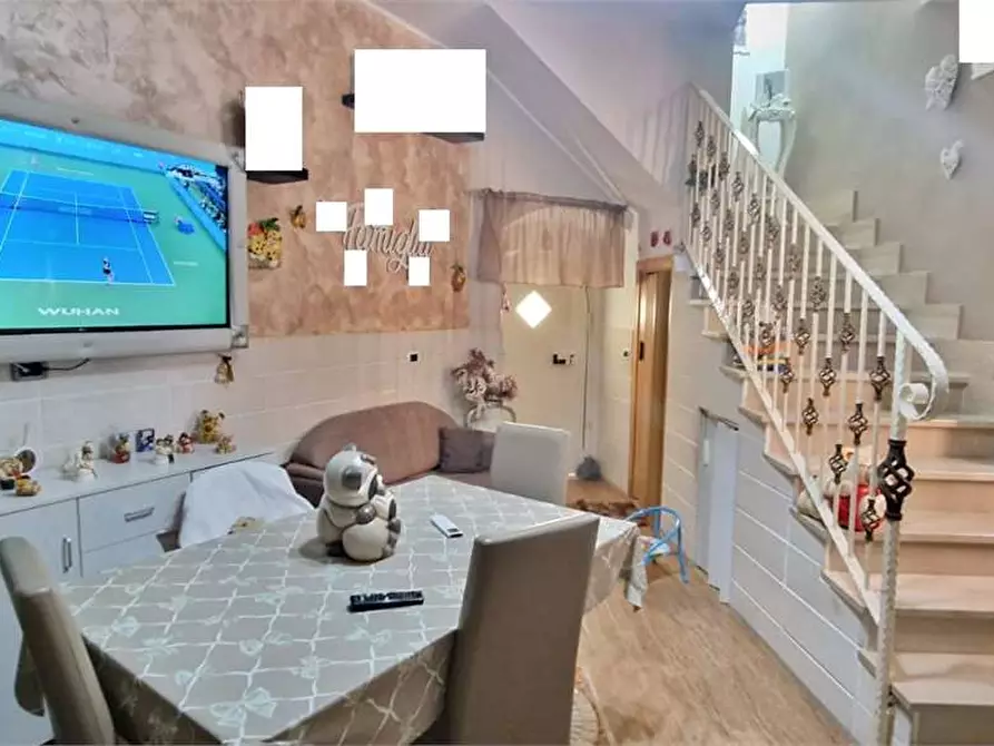 Immagine 4 di Casa indipendente in vendita  a Bitonto