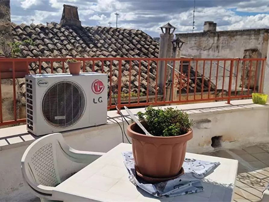 Immagine 50 di Casa indipendente in vendita  a Bitonto